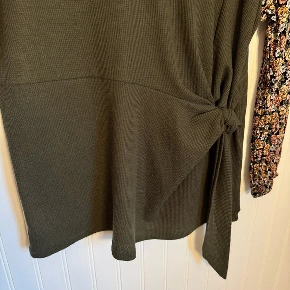 Daytrip Dusty Olive Floral Sleeve Side Tie Long Sleeve Women’s Size Medium - Picture 6 of 14